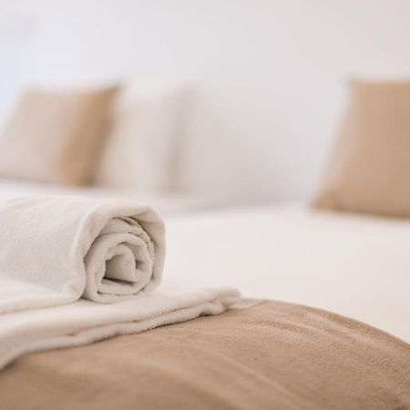 Mouraria Blue Three-Bedroom Apartment W/ Parking - By Lu Holidays Lisboa المظهر الخارجي الصورة