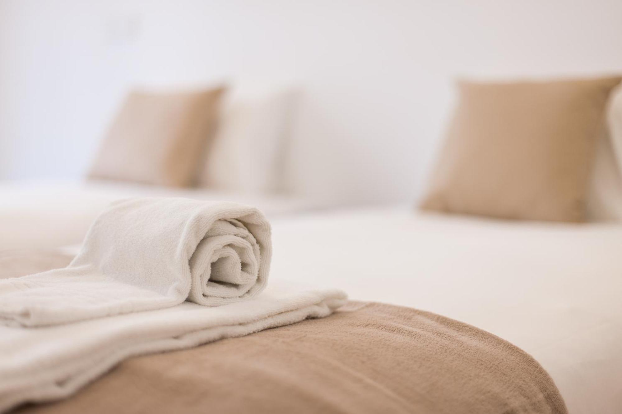 Mouraria Blue Three-Bedroom Apartment W/ Parking - By Lu Holidays Lisboa المظهر الخارجي الصورة