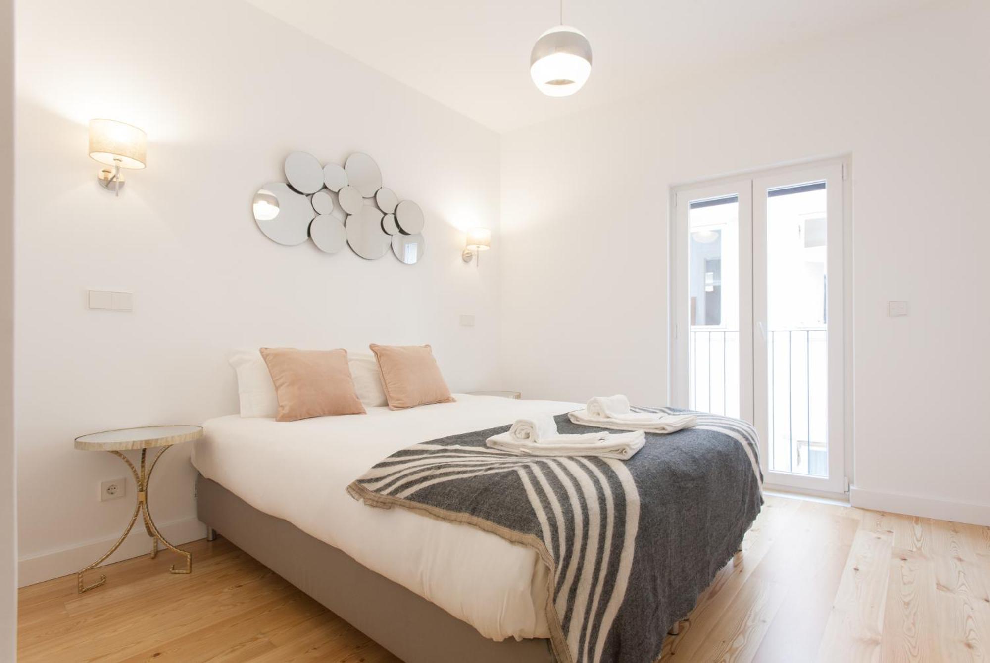 Mouraria Blue Three-Bedroom Apartment W/ Parking - By Lu Holidays Lisboa المظهر الخارجي الصورة