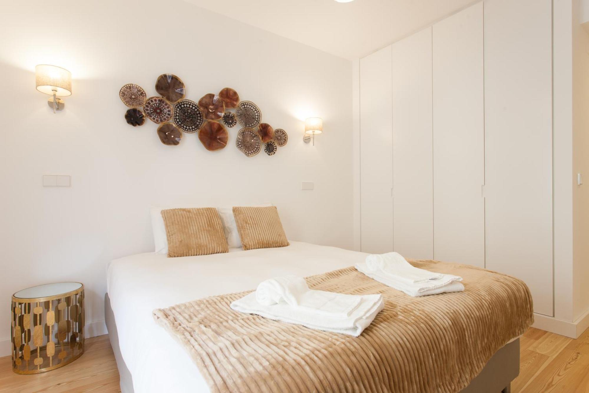 Mouraria Blue Three-Bedroom Apartment W/ Parking - By Lu Holidays Lisboa المظهر الخارجي الصورة