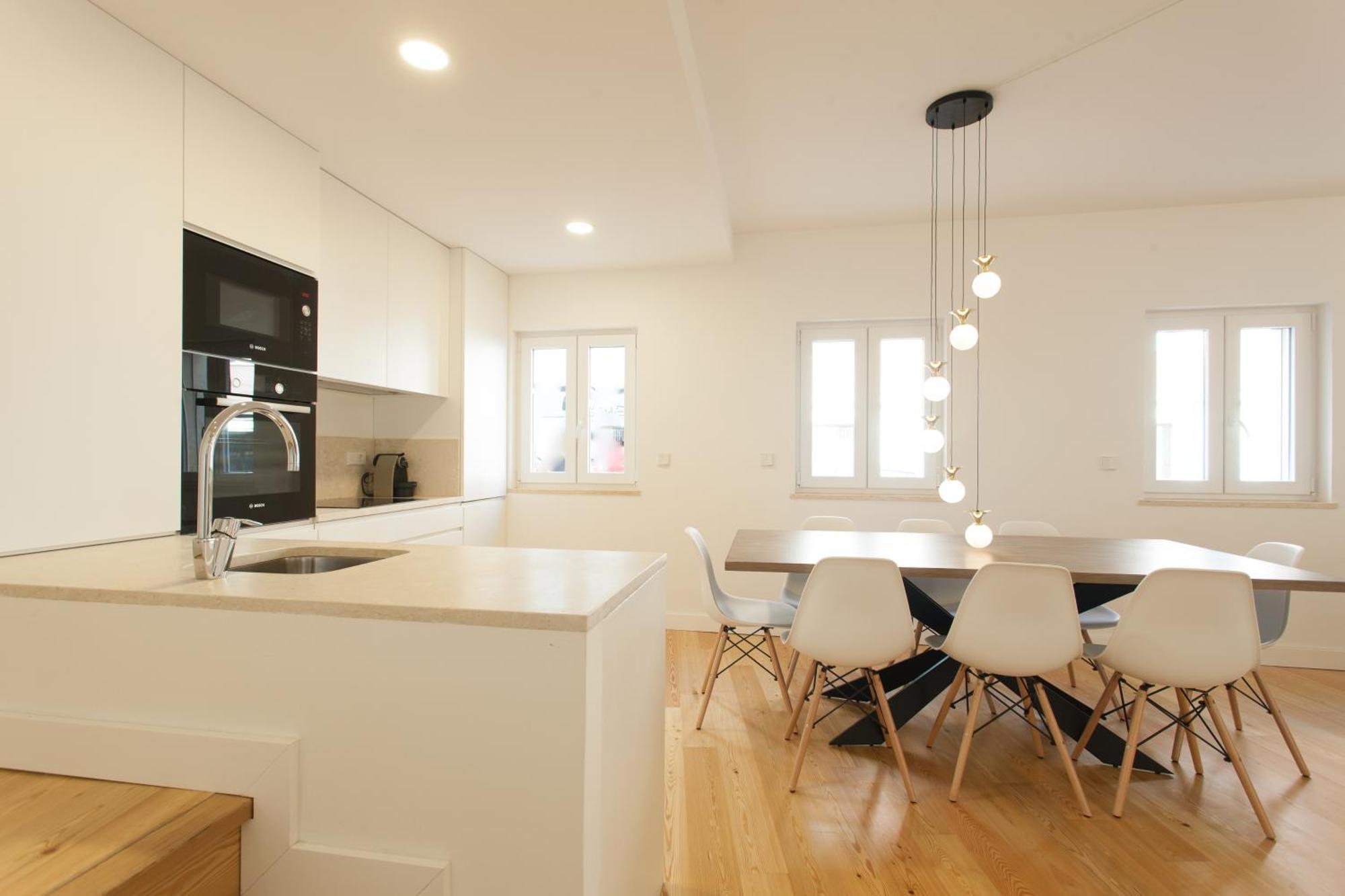 Mouraria Blue Three-Bedroom Apartment W/ Parking - By Lu Holidays Lisboa المظهر الخارجي الصورة